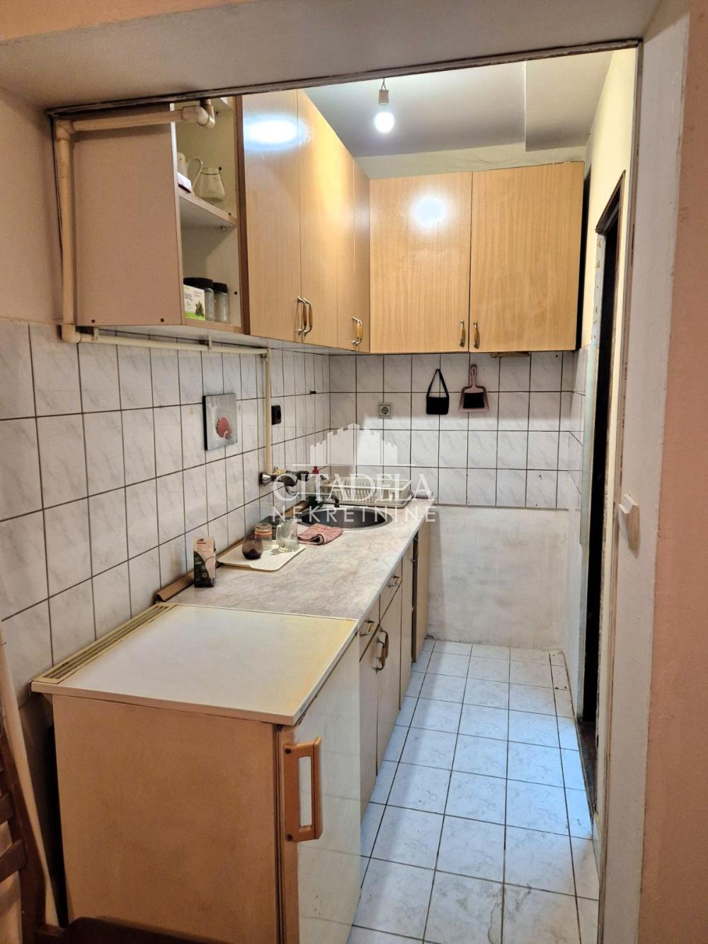 Stan na prodaju u Beogradu, Žarkovo, jednoiposoban, 30m2, cena 59000 evra