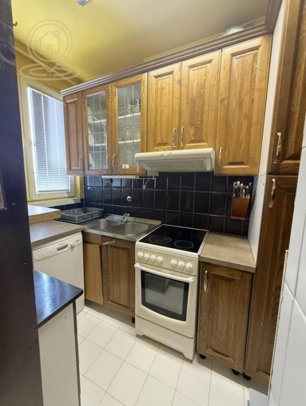 Stan na prodaju u Beogradu, Karaburma, dvoiposoban, 53m2, cena 159000 evra