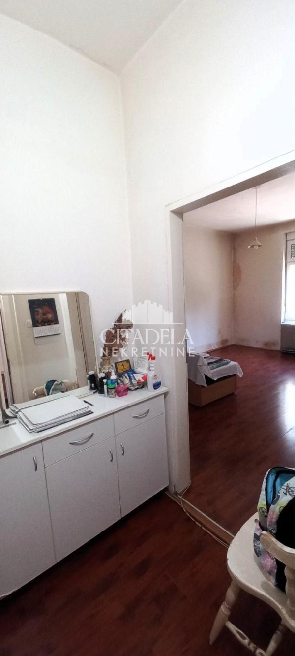 Stan na prodaju u Beogradu, Stari grad, dvoiposoban, 54m2, cena 180000 evra