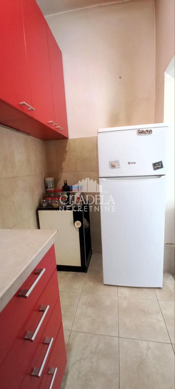 Stan na prodaju u Beogradu, Stari grad, dvoiposoban, 54m2, cena 180000 evra