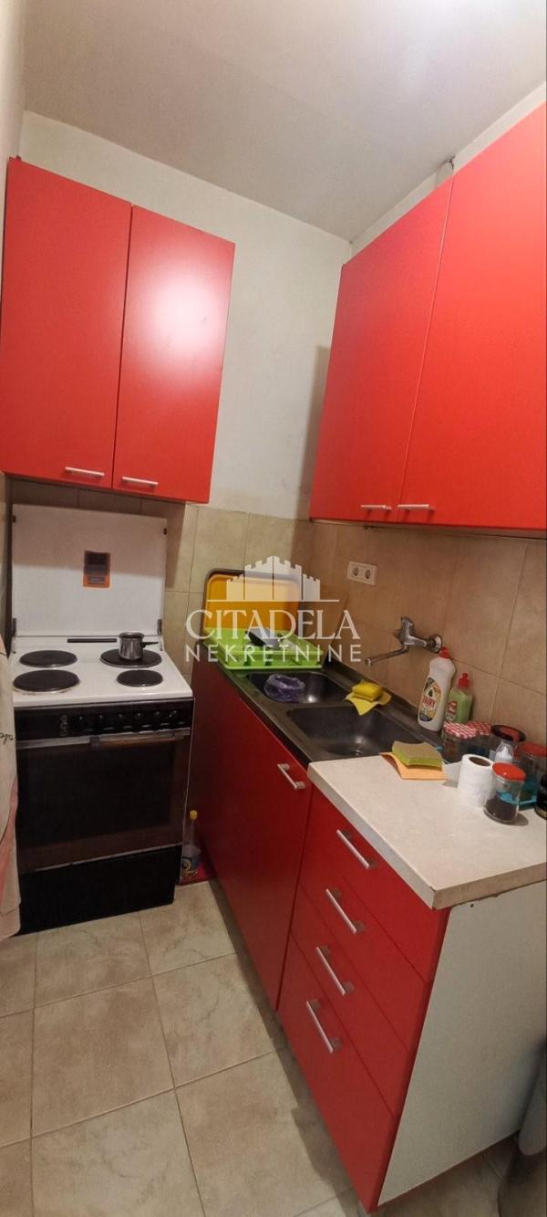 Stan na prodaju u Beogradu, Stari grad, dvoiposoban, 54m2, cena 180000 evra