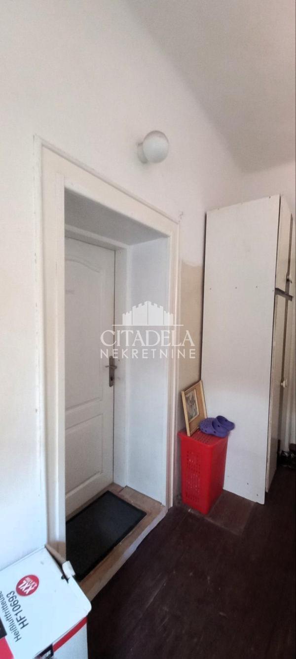 Stan na prodaju u Beogradu, Stari grad, dvoiposoban, 54m2, cena 180000 evra