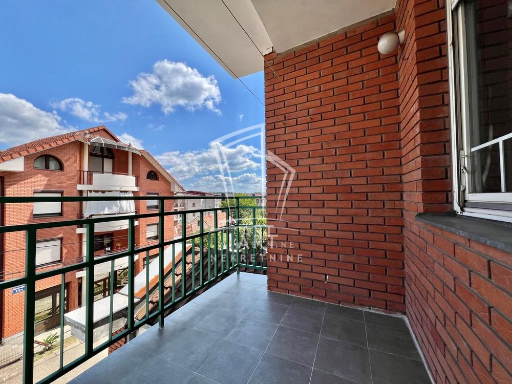 Stan na prodaju u Beogradu, Zvezdara, jednoiposoban, 52m2, cena 135000 evra