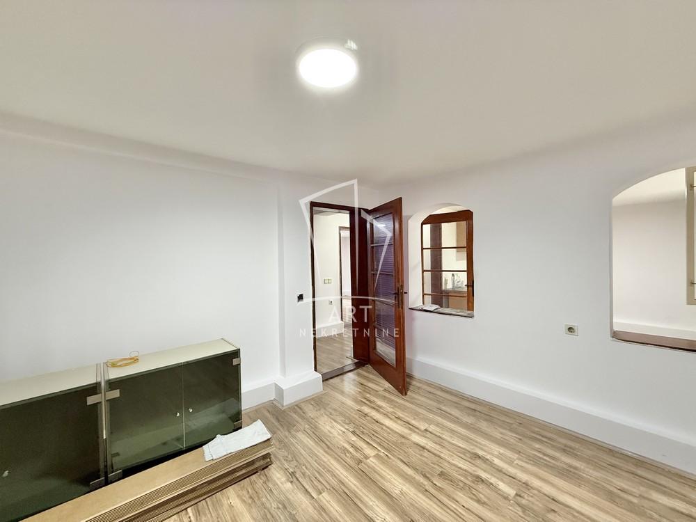 Stan na prodaju u Beogradu, Palilula, dvosoban, 54m2, cena 95000 evra