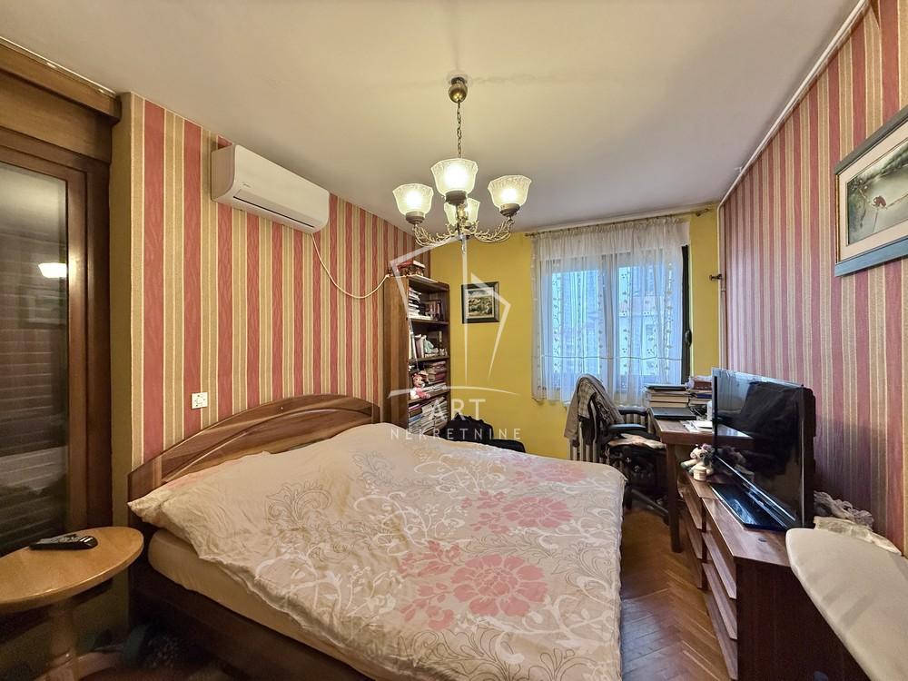 Stan na prodaju u Beogradu, Čukarica, 170m2, cena 340000 evra