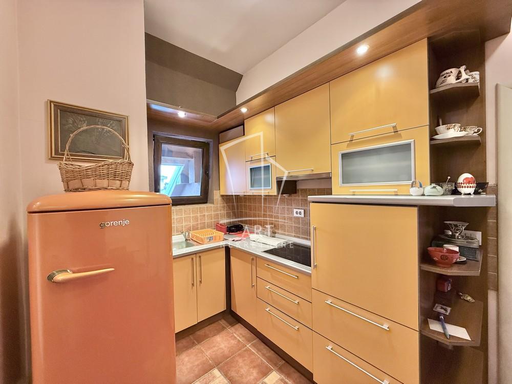 Stan na prodaju u Beogradu, Čukarica, 170m2, cena 340000 evra