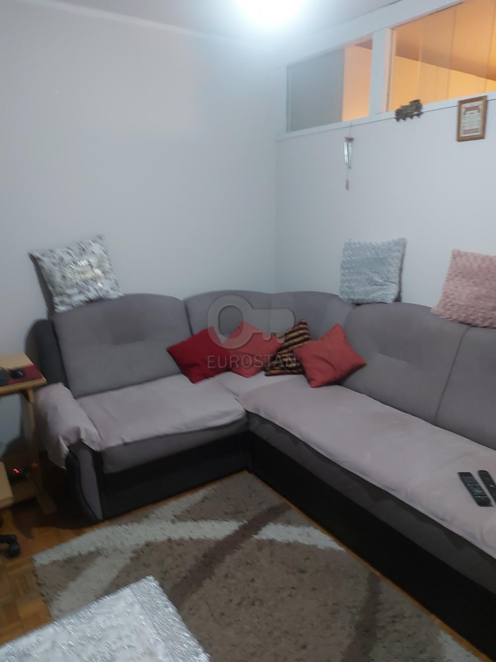 Stan na prodaju u Beogradu, Novi Beograd, troiposoban, 82m2, cena 268000 evra