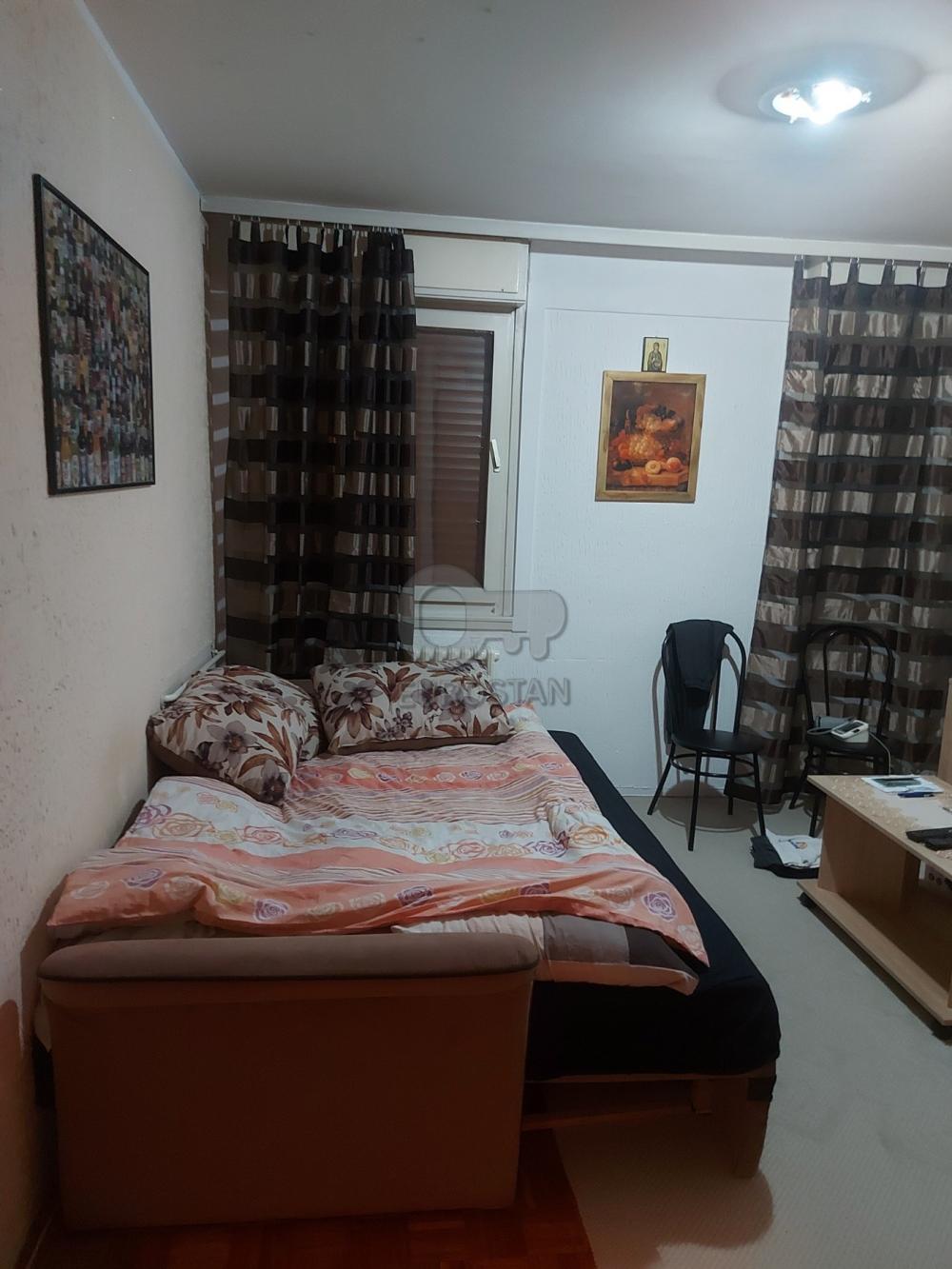 Stan na prodaju u Beogradu, Novi Beograd, troiposoban, 82m2, cena 268000 evra