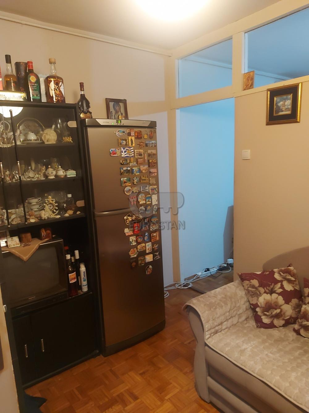 Stan na prodaju u Beogradu, Novi Beograd, troiposoban, 82m2, cena 268000 evra