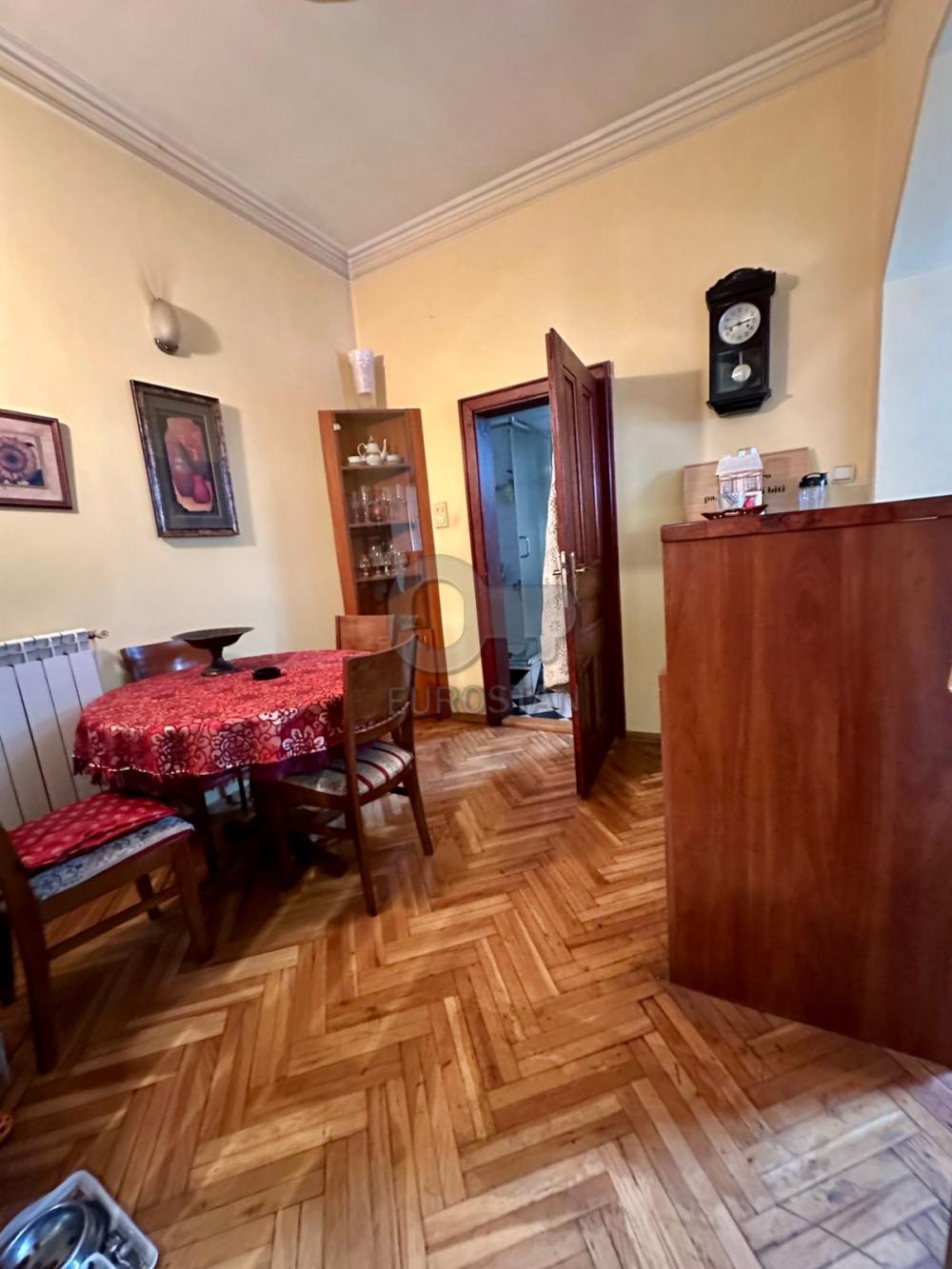 Stan na prodaju u Beogradu, Vračar (Hram), dvosoban, 50m2, cena 240000 evra