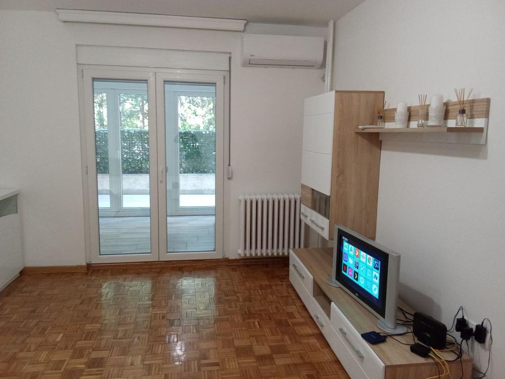 Stan na prodaju u Beogradu, Bežanijska kosa, cetvorosoban, 84m2, cena 254000 evra