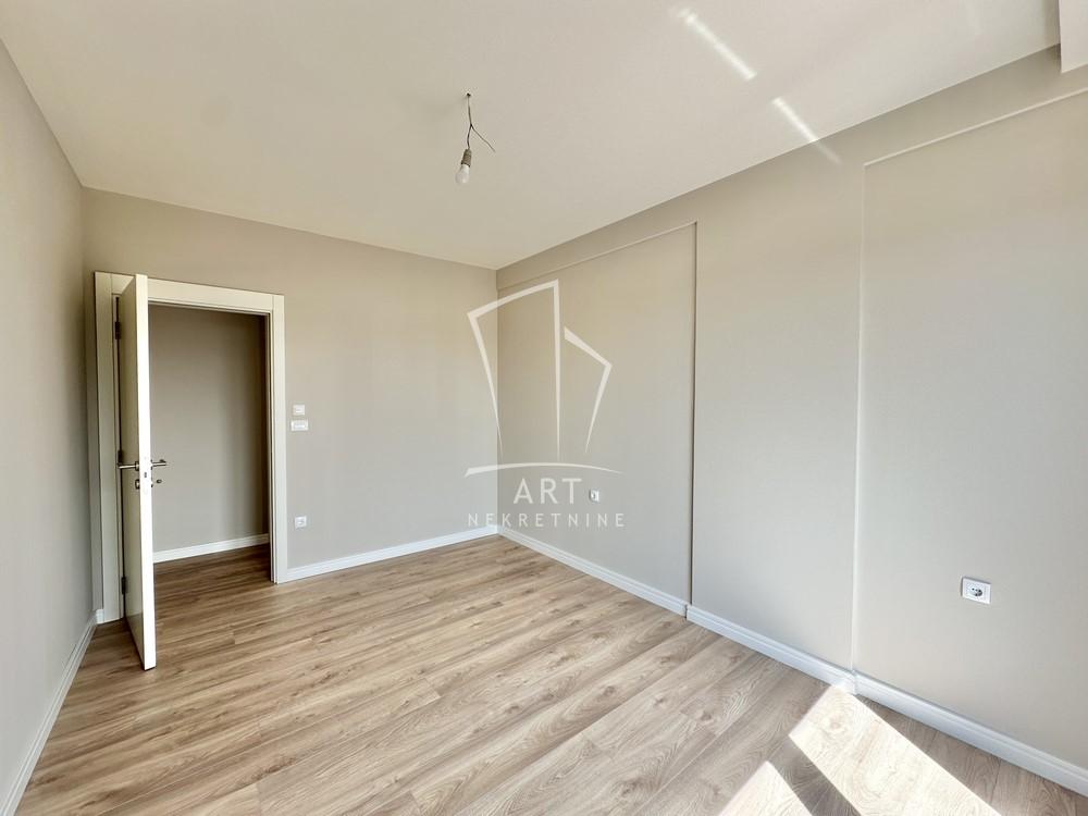 Stan na prodaju u Beogradu, Gornji grad, trosoban, 98m2, cena 323000 evra