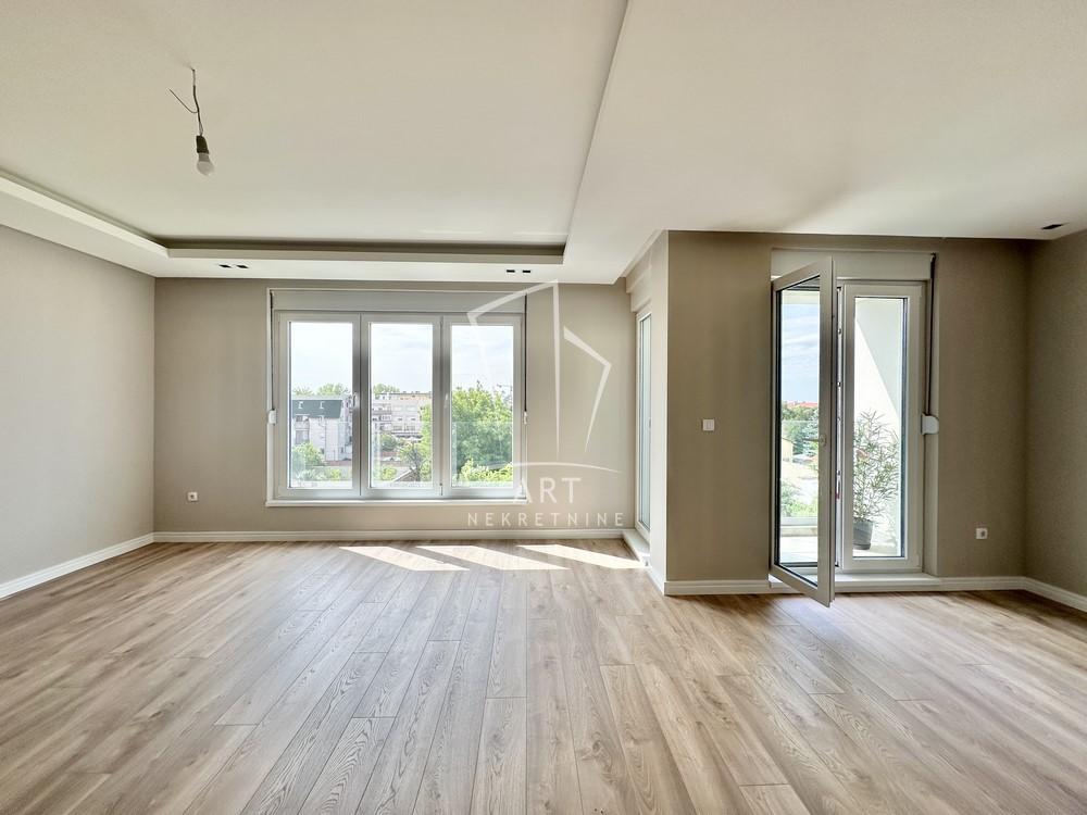 Stan na prodaju u Beogradu, Gornji grad, cetvorosoban, 119m2, cena 394000 evra