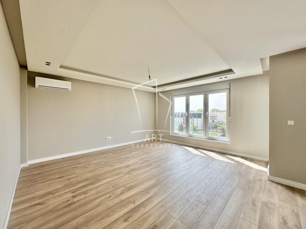 Stan na prodaju u Beogradu, Gornji grad, cetvorosoban, 119m2, cena 394000 evra