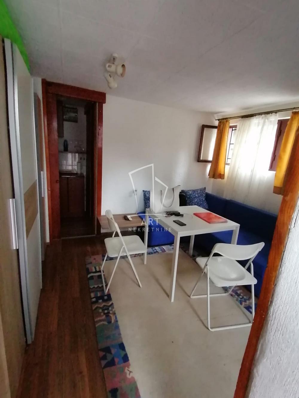 Stan na prodaju u Beogradu, Voždovac, 18m2, cena 50000 evra