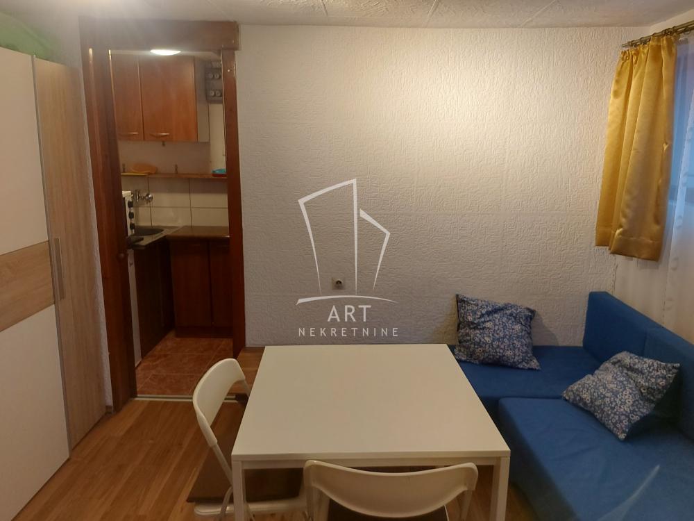Stan na prodaju u Beogradu, Voždovac, 18m2, cena 50000 evra