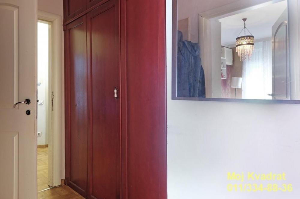 Stan na prodaju u Beogradu, Crveni Krst, trosoban, 111m2, cena 321900 evra