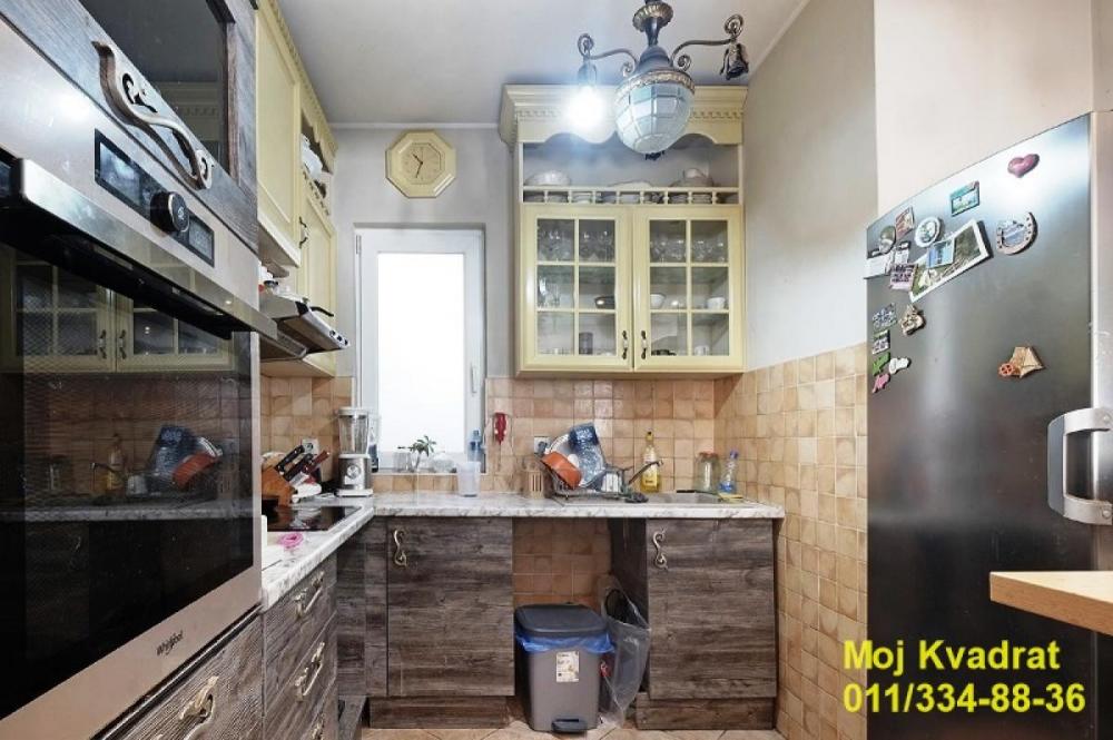 Stan na prodaju u Beogradu, Crveni Krst, trosoban, 111m2, cena 321900 evra