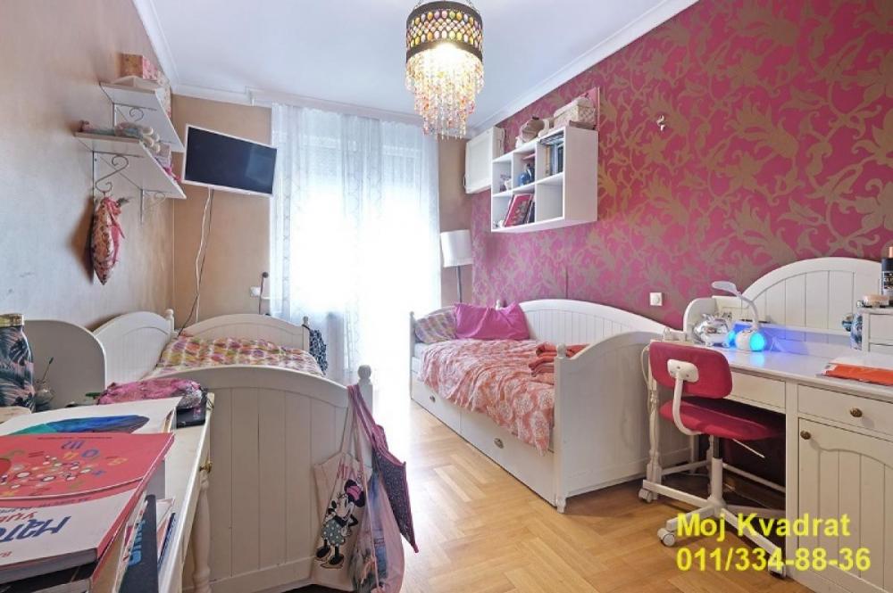Stan na prodaju u Beogradu, Crveni Krst, trosoban, 111m2, cena 321900 evra