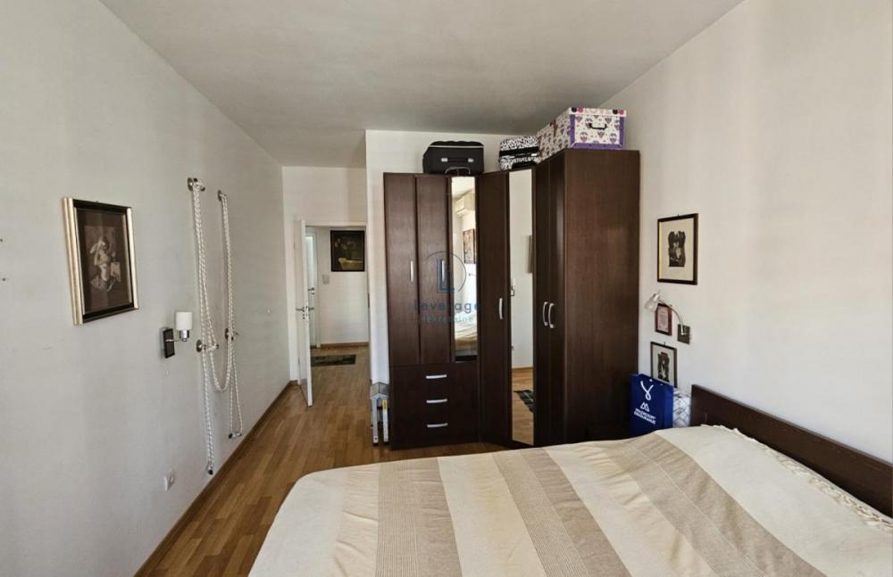 Stan na prodaju u Beogradu, Južni bulevar, dvoiposoban, 101m2, cena 319000 evra