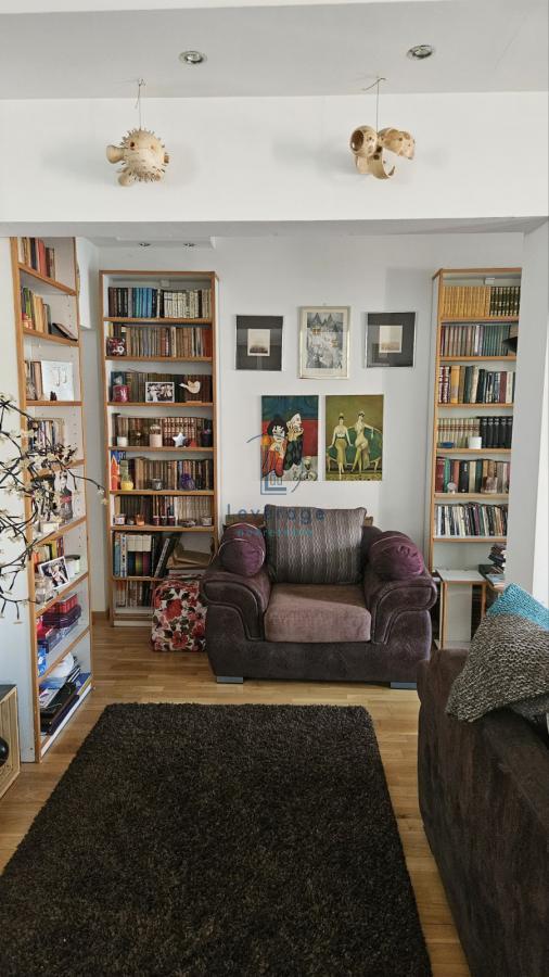 Stan na prodaju u Beogradu, Južni bulevar, dvoiposoban, 101m2, cena 319000 evra