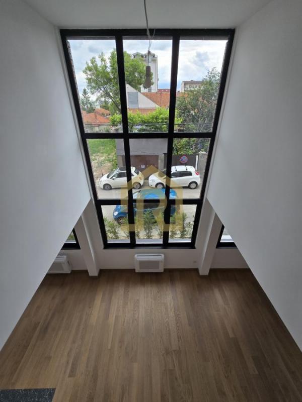Stan na prodaju u Beogradu, Lion, trosoban, 70m2, cena 234000 evra