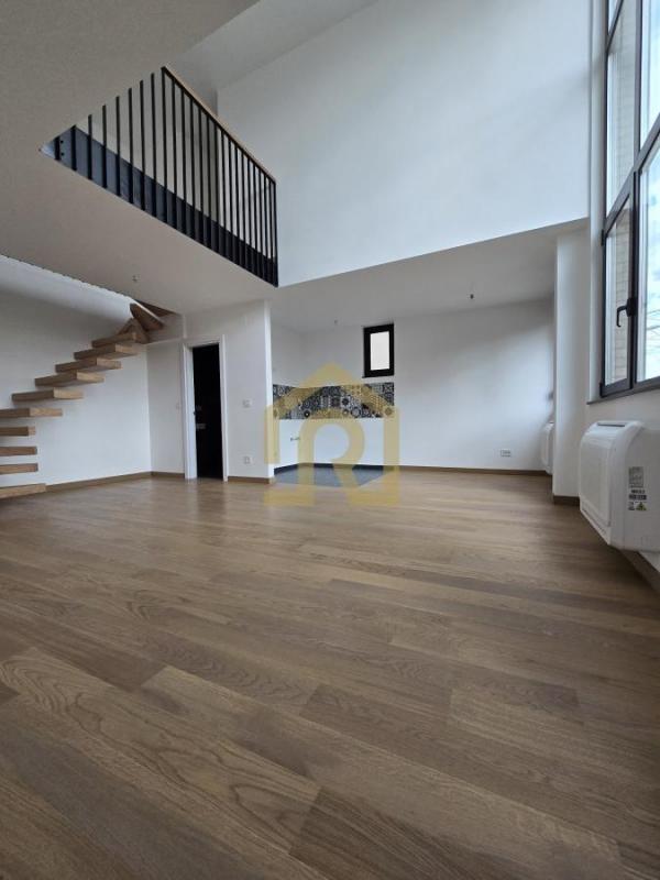 Stan na prodaju u Beogradu, Lion, trosoban, 70m2, cena 234000 evra