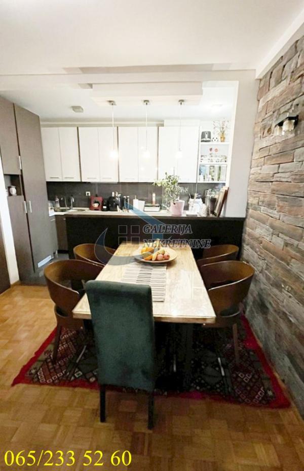 Stan na prodaju u Beogradu, Rakovica, cetvorosoban, 90m2, cena 225000 evra