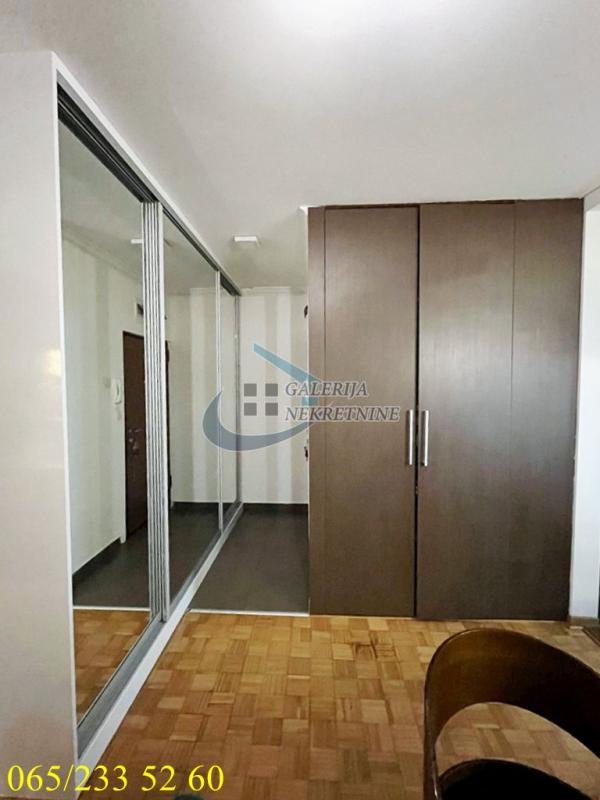 Stan na prodaju u Beogradu, Rakovica, cetvorosoban, 90m2, cena 225000 evra