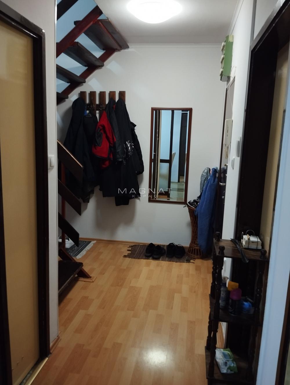 Stan na prodaju u Beogradu, Rakovica, cetvorosoban, 108m2, cena 270000 evra