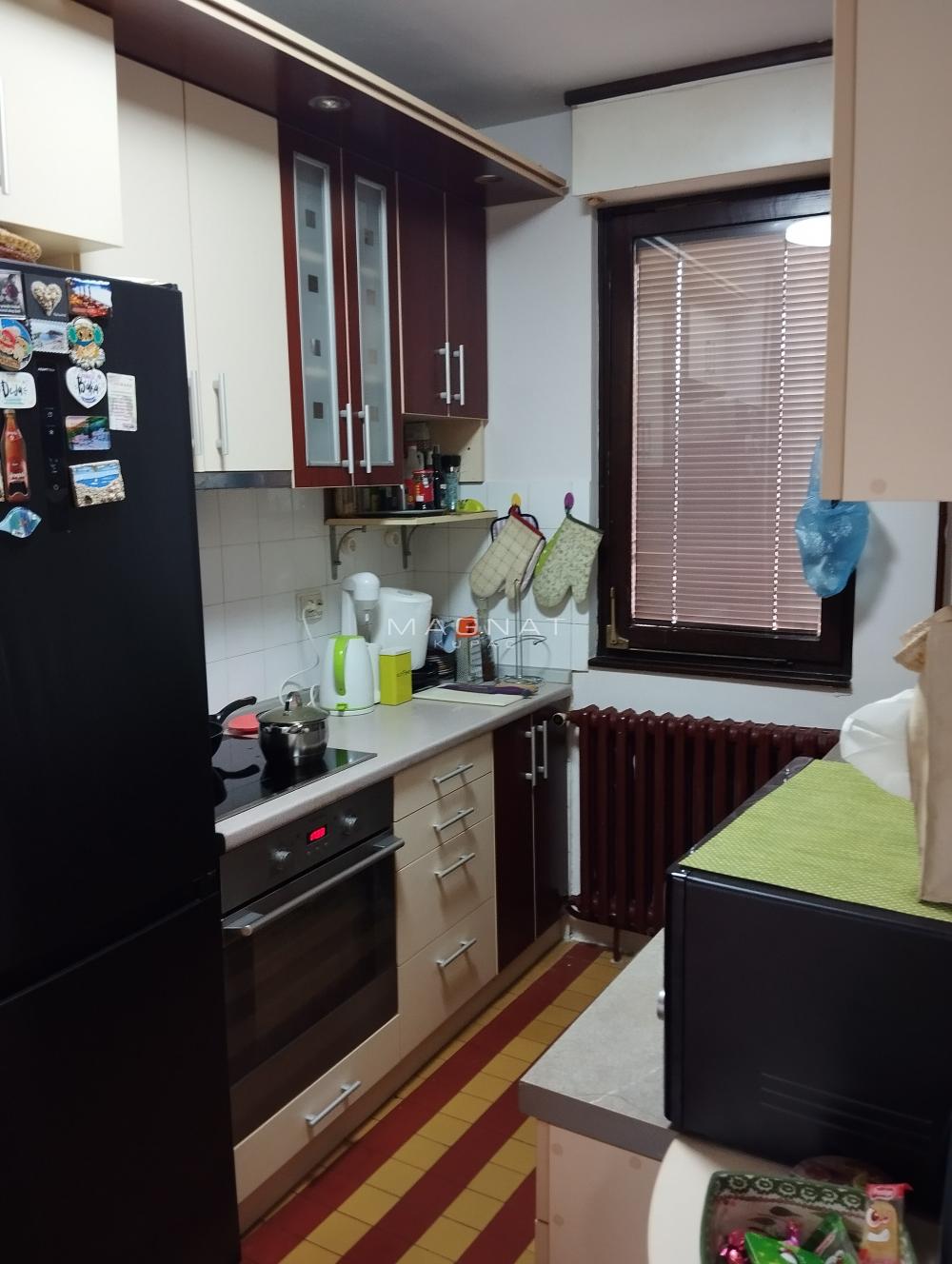 Stan na prodaju u Beogradu, Rakovica, cetvorosoban, 108m2, cena 270000 evra