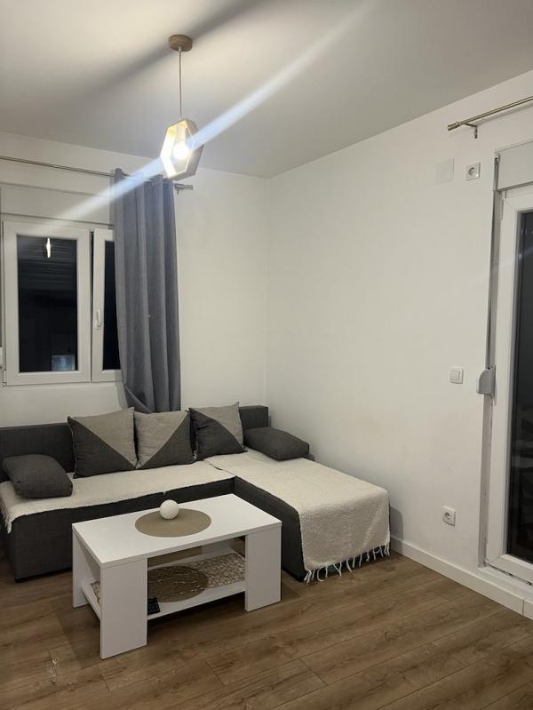 Stan na prodaju u Beogradu, Krnjača, jednoiposoban, 30m2, cena 91000 evra