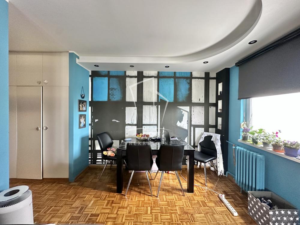 Stan na prodaju u Beogradu, Novi Beograd, dvoiposoban, 74m2, cena 225000 evra