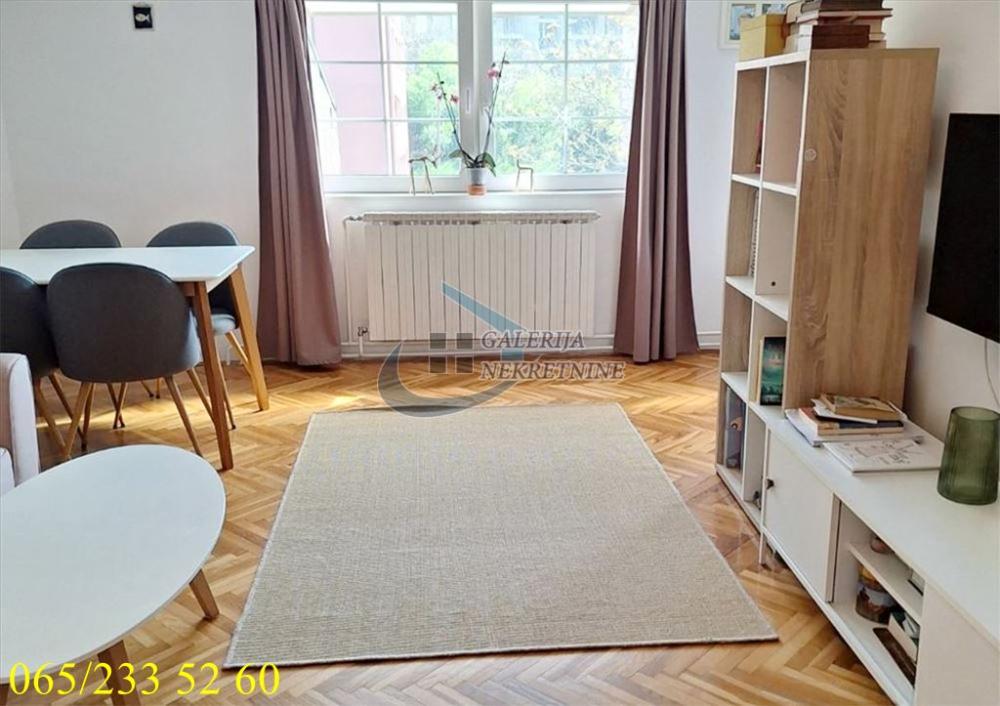 Stan na prodaju u Beogradu, Golf naselje, dvosoban, 57m2, cena 163500 evra