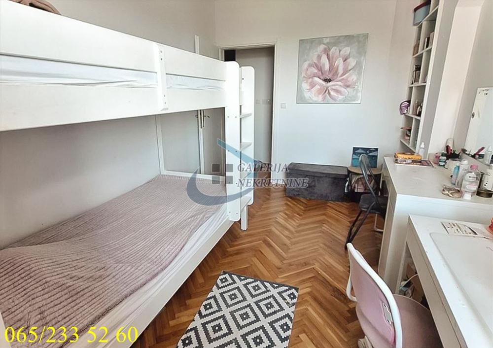 Stan na prodaju u Beogradu, Golf naselje, dvosoban, 57m2, cena 163500 evra