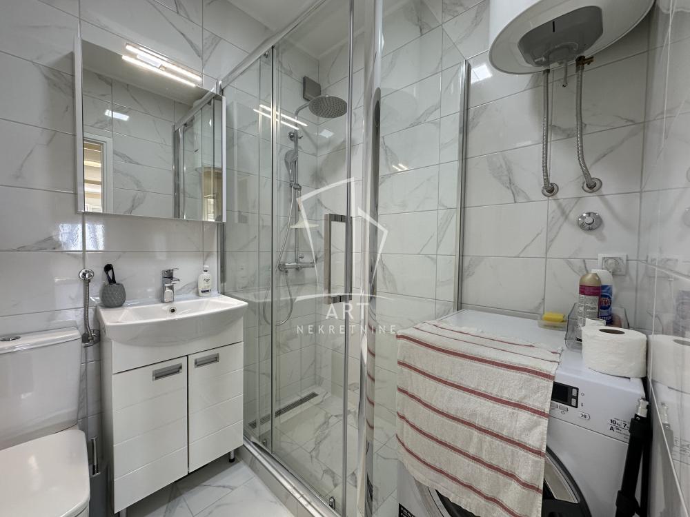 Stan na prodaju u Beogradu, Čukarica, jednoiposoban, 50m2, cena 132000 evra