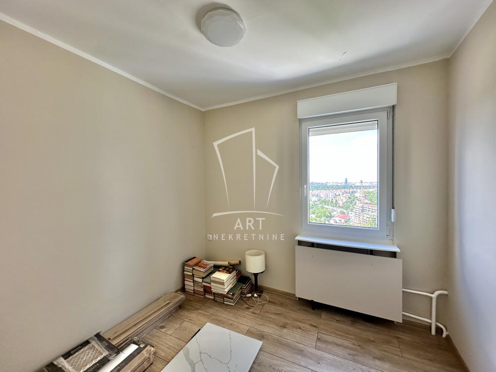 Stan na prodaju u Beogradu, Čukarica, jednoiposoban, 50m2, cena 132000 evra