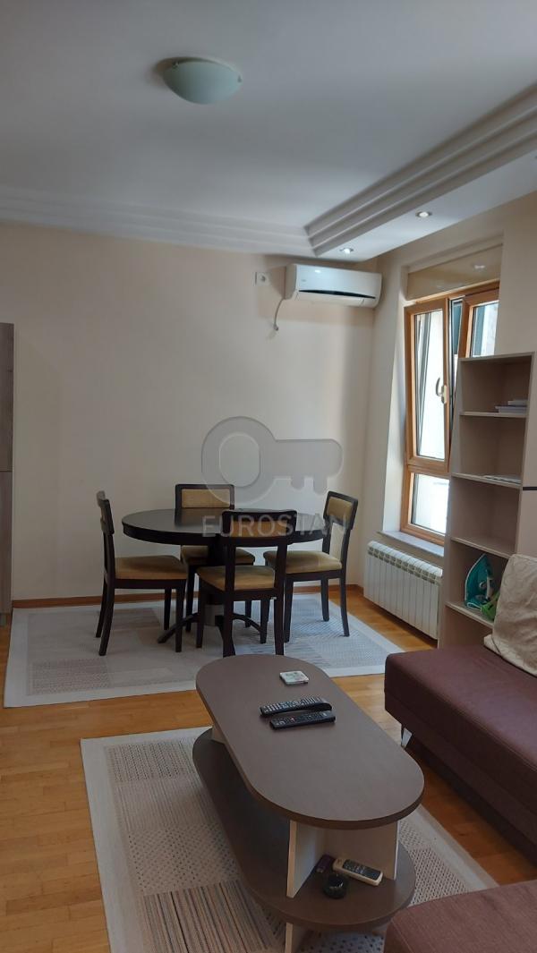 Stan na prodaju u Beogradu, Vračar (Hram), dvosoban, 39m2, cena 189600 evra