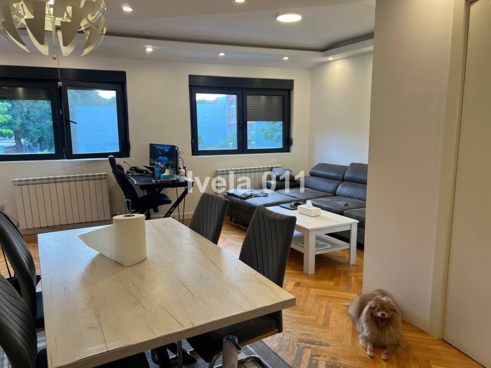 Stan na prodaju u Beogradu, Vojvode Stepe, dvoiposoban, 60m2, cena 182000 evra