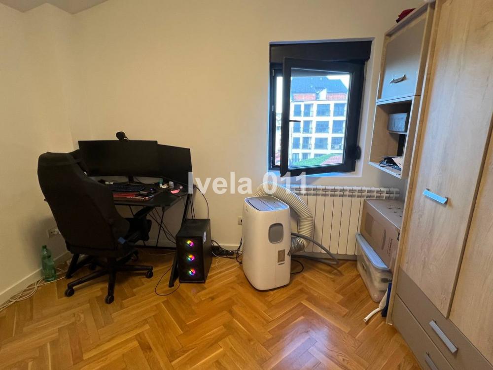 Stan na prodaju u Beogradu, Vojvode Stepe, dvoiposoban, 60m2, cena 182000 evra