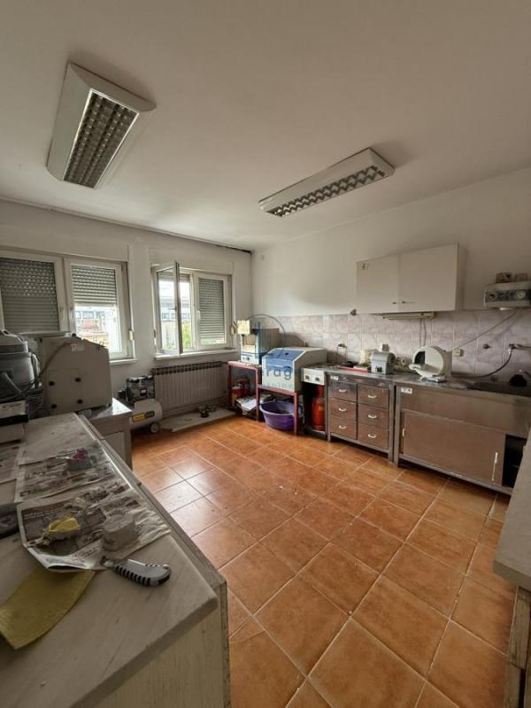 Stan na prodaju u Beogradu, Slavija, cetvorosoban, 103m2, cena 330000 evra