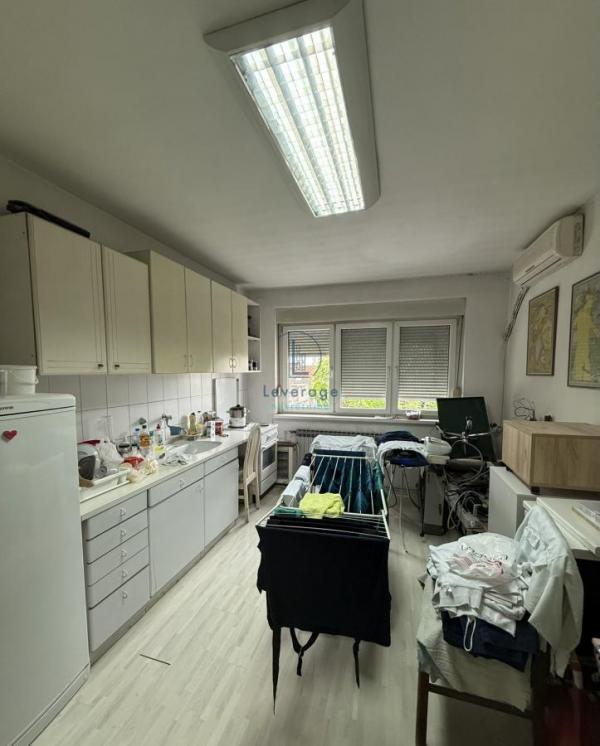 Stan na prodaju u Beogradu, Slavija, cetvorosoban, 103m2, cena 330000 evra