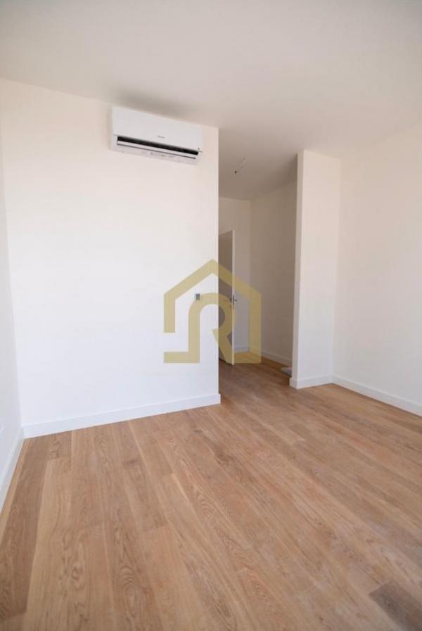 Stan na prodaju u Beogradu, Beograd na vodi, 276m2, cena 1045000 evra