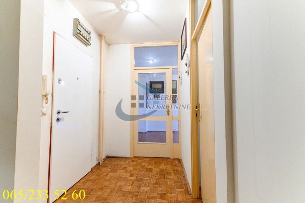 Stan na prodaju u Beogradu, Novi Beograd, dvosoban, 50m2, cena 175000 evra