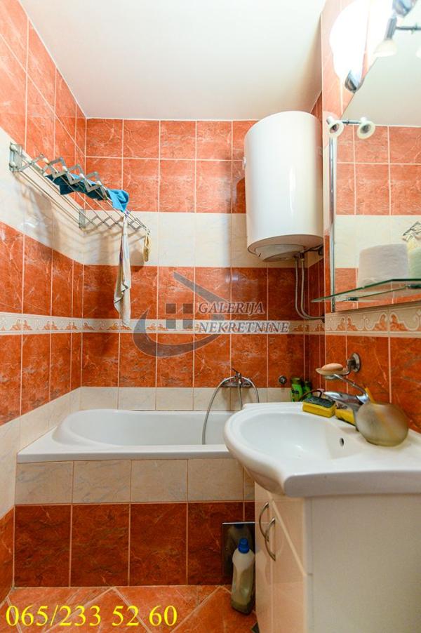 Stan na prodaju u Beogradu, Novi Beograd, dvosoban, 50m2, cena 175000 evra