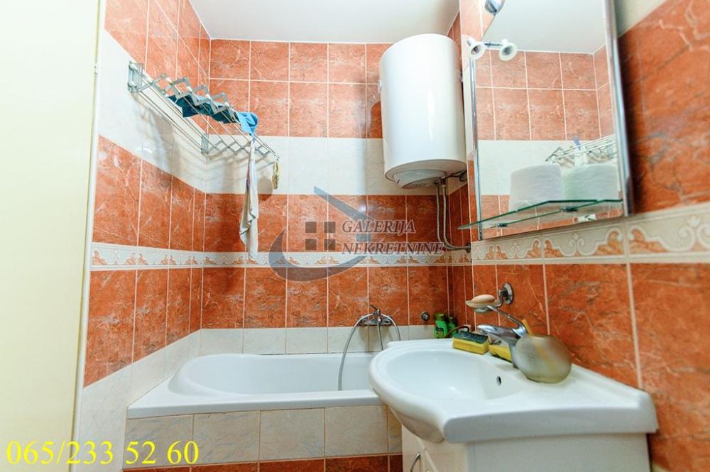Stan na prodaju u Beogradu, Novi Beograd, dvosoban, 50m2, cena 175000 evra