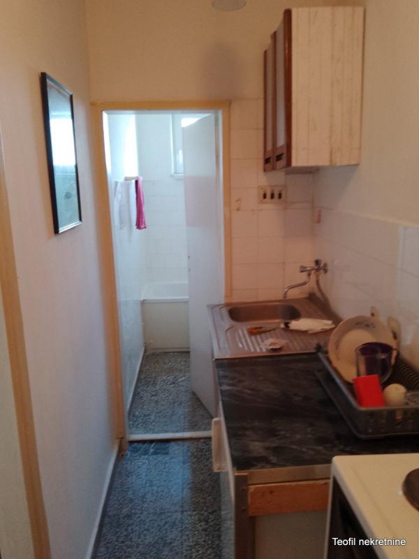 Stan na prodaju u Beogradu, Karaburma, jednosoban, 25m2, cena 67000 evra