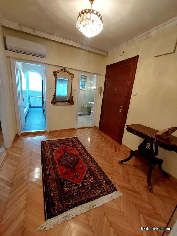 Stan na prodaju u Beogradu, Botanička bašta, trosoban, 82m2, cena 290000 evra