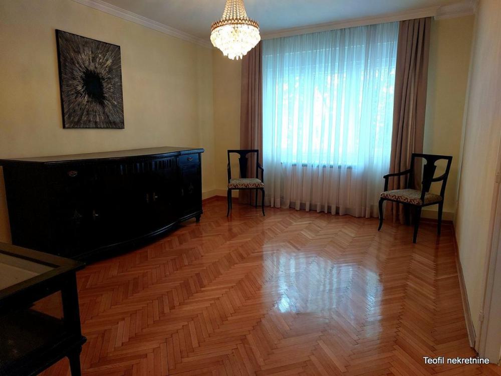 Stan na prodaju u Beogradu, Botanička bašta, trosoban, 82m2, cena 290000 evra