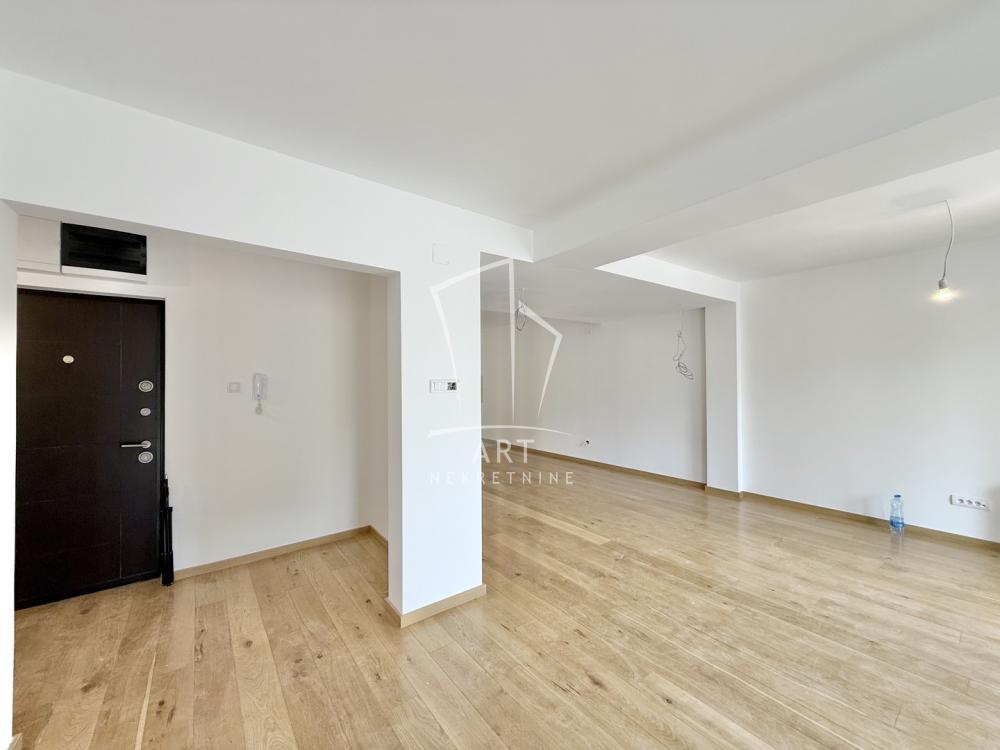 Stan na prodaju u Beogradu, Savski venac, cetvorosoban, 103m2, cena 300000 evra